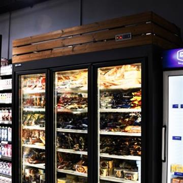 یخچال و فریزر درب دار