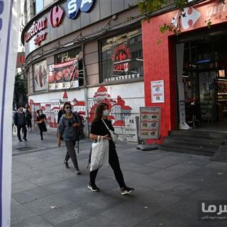 نمای بیرونی سوپرمارکت کارفور