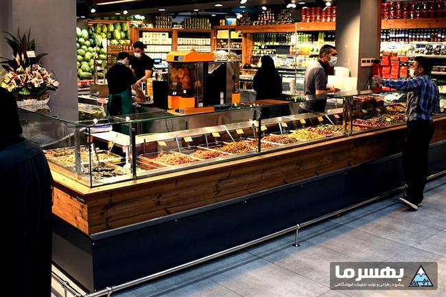 یخچال ویترینی با نمای چوب