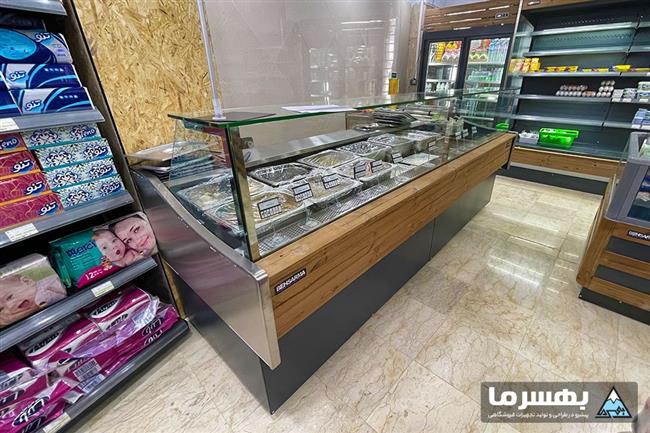 نمایی از یخچال ویترینی
