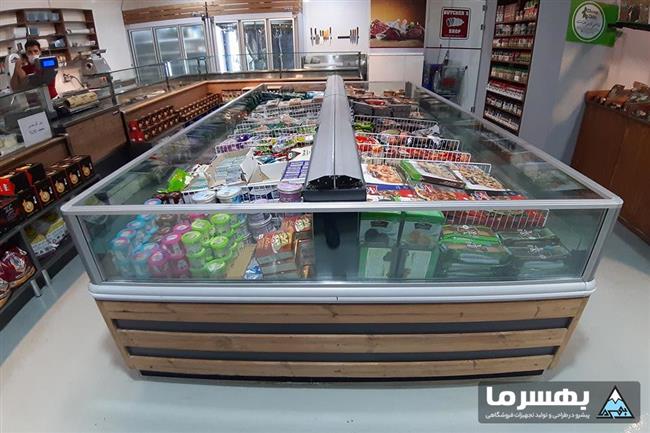 یخچال پرده هوا خوابیده بهسرما